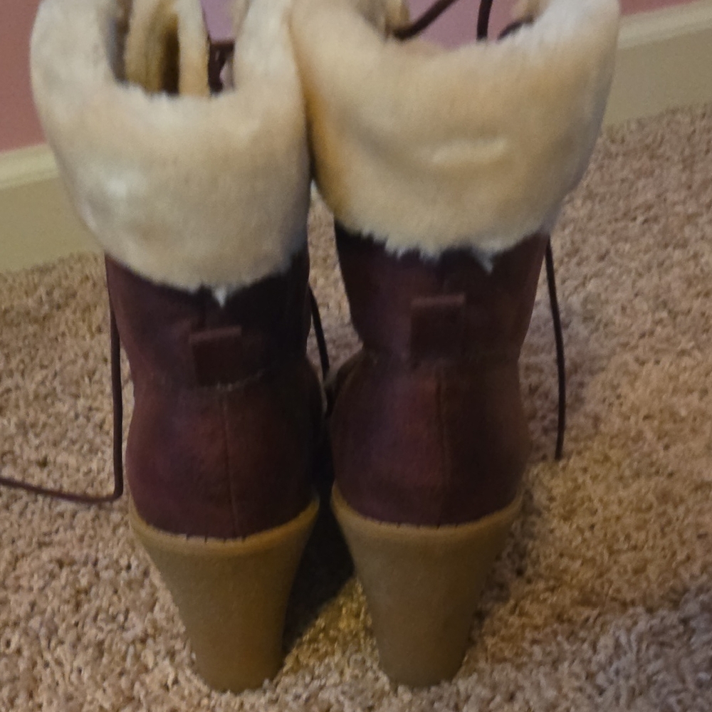 Women’s Brown Suede Fur-Trim Heeled Boots